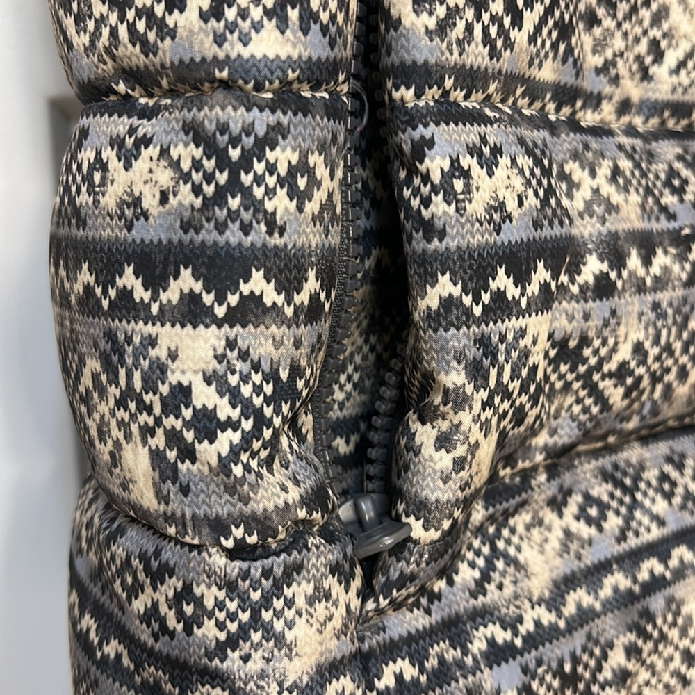 Puffer Vest - Picture 3 of 5